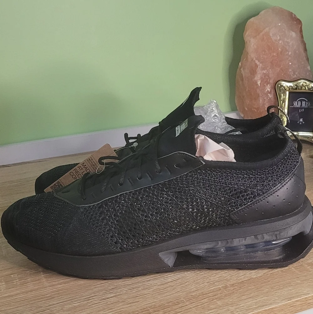 Nike Air Max Flyknit Racer Men's Black Athletic Shoe NWT 13 - Picture 5 of 10